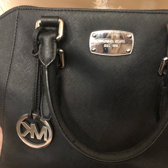Michael kors black purse - Picture 2 of 5
